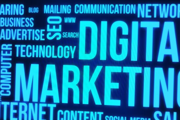 Gráfico mostrando os 3 erros de marketing digital que brasileiros cometem em Portugal."